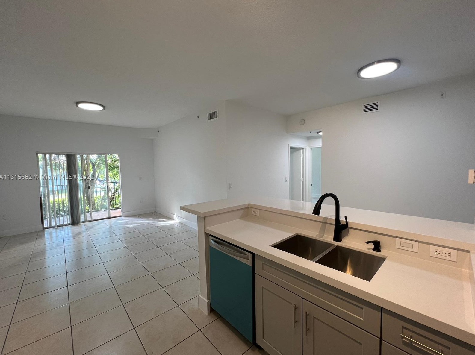 7220 Nw 114th Ave #204, Miami, FL 33178