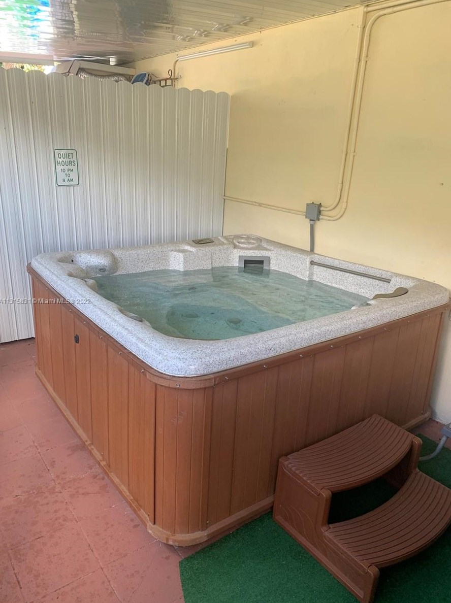 351 35th St E #351, Hialeah, FL 33013