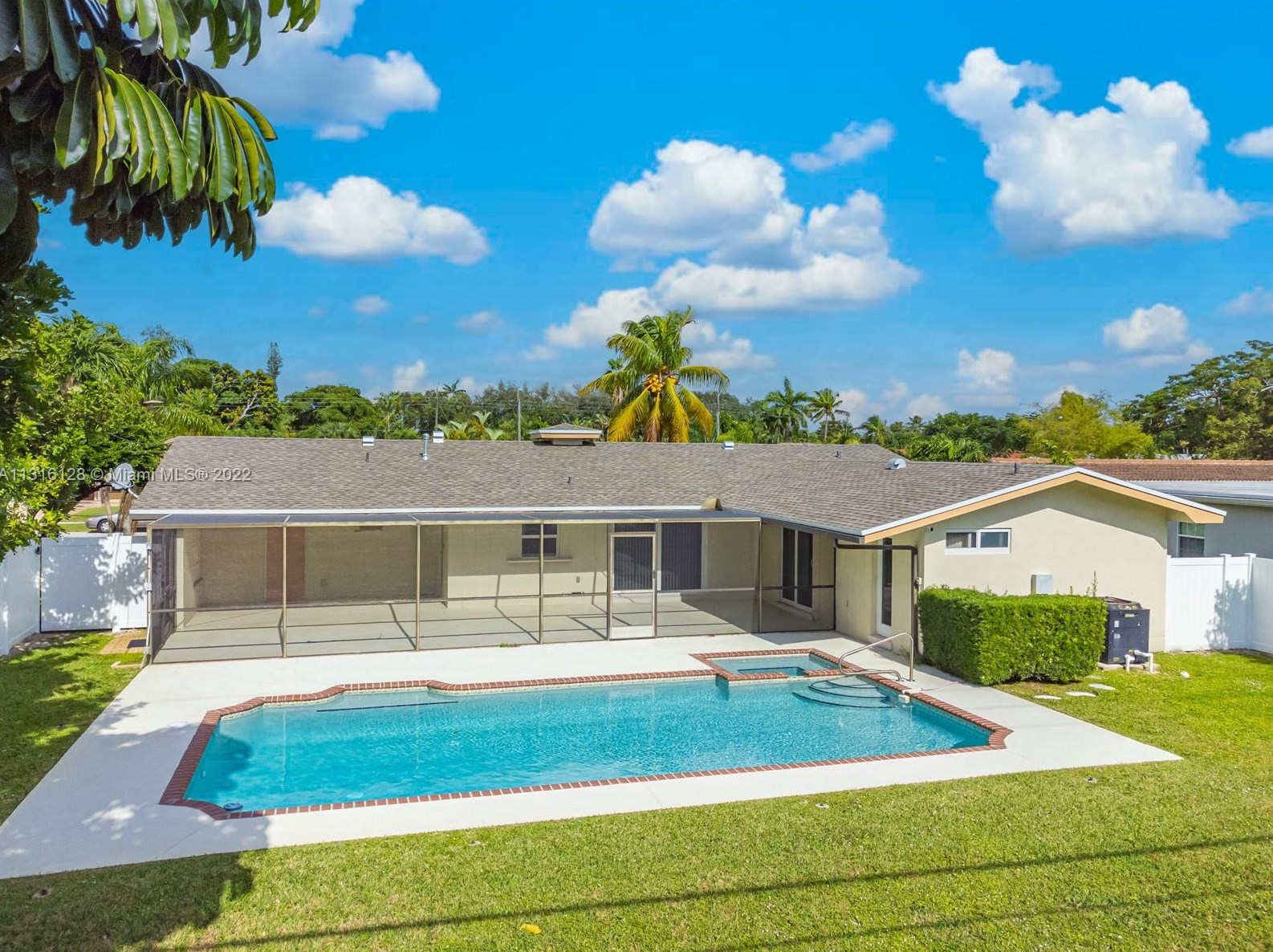 4100 Grant St, Hollywood, FL 33021