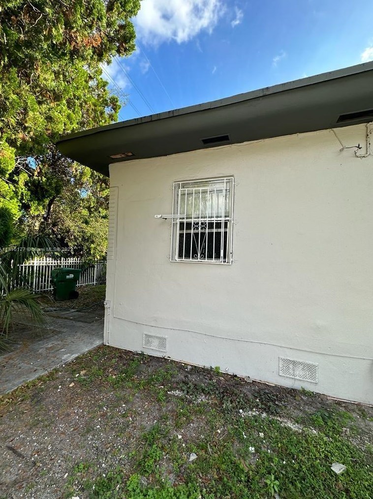 9592 5th Ave Nw #9592, Miami, FL 33150