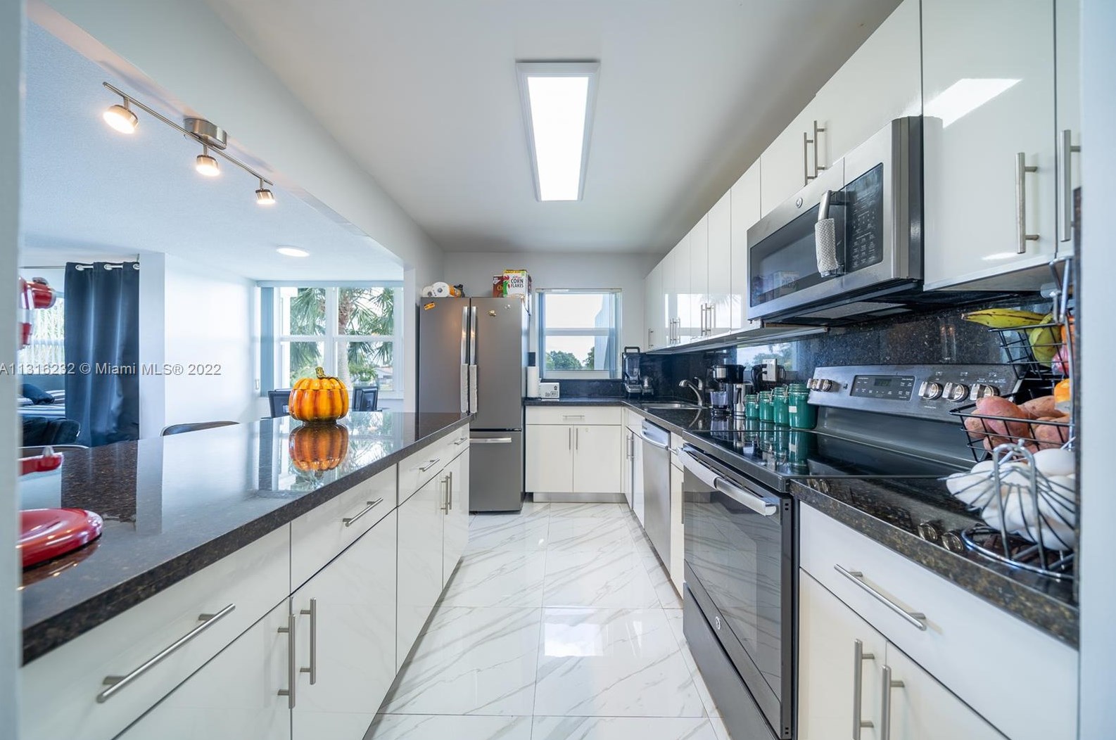 2731 Taft St #203, Hollywood, FL 33020