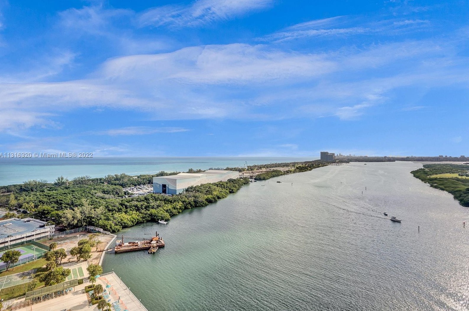 500 Bayview Dr #ph30, Miami, FL 33160