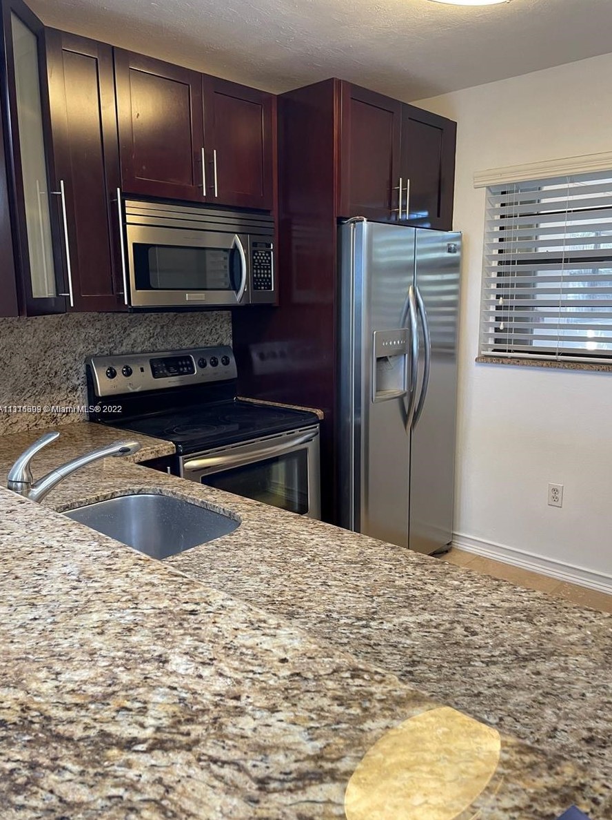 10825 Sw 112th Ave #307, Miami, FL 33176