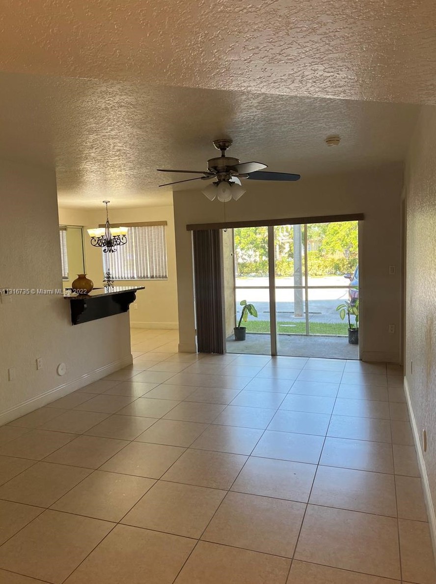 20830 Sw 87th Ave Apt 102, Miami, FL 33189