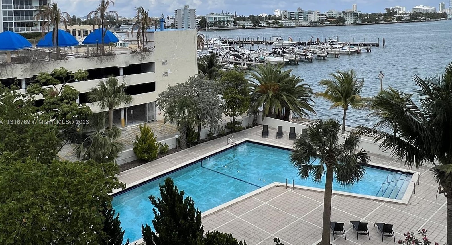 7545 E Treasure Dr Apt 2c, Miami, FL