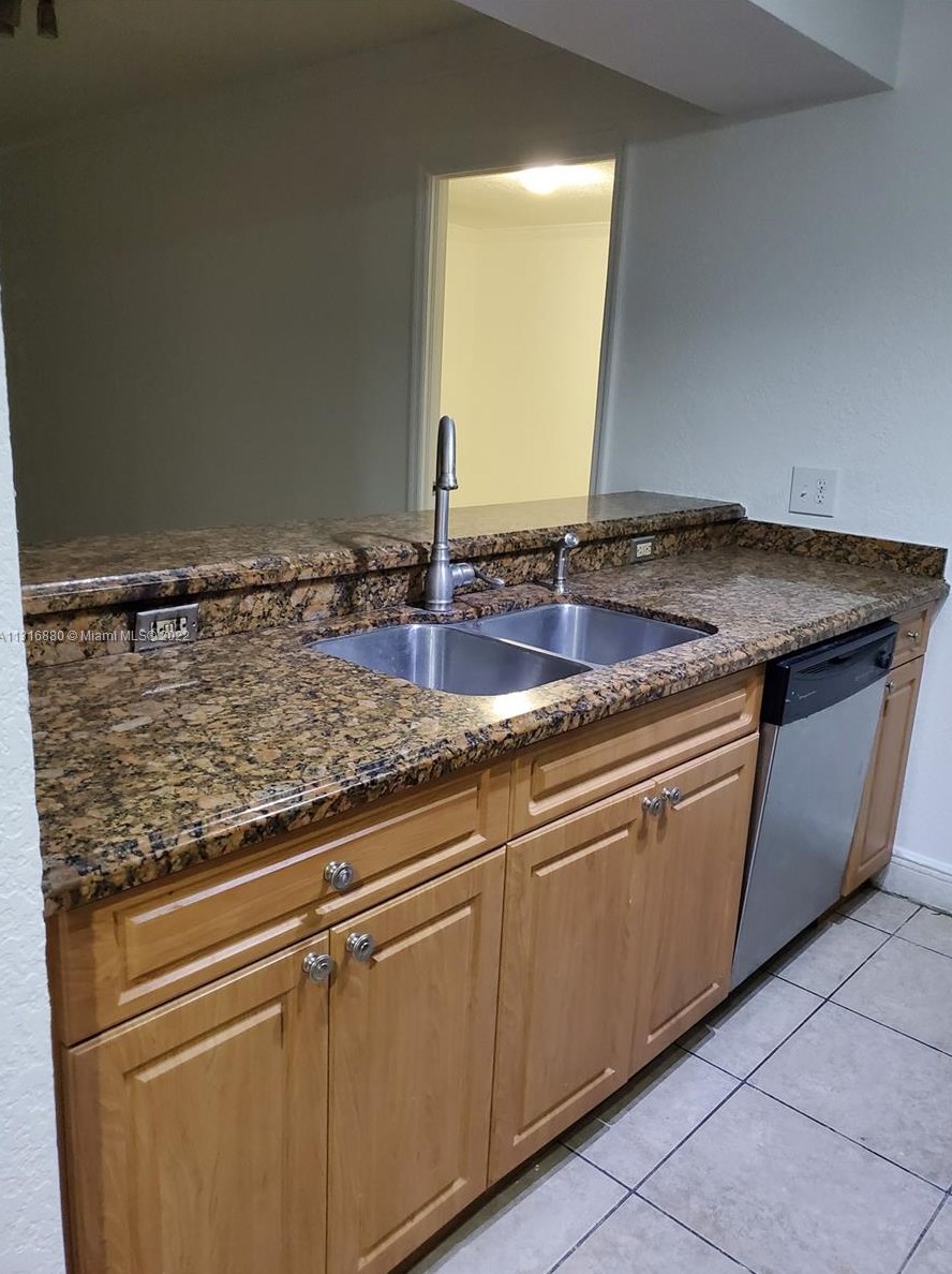 8100 Geneva Ct #436, Miami, FL 33166