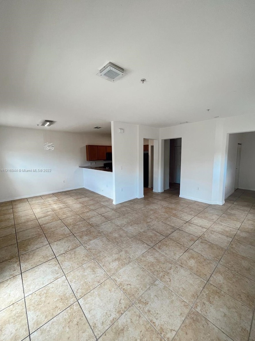 8899 Nw 107th Ct #202, Miami, FL 33178
