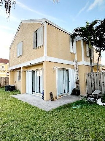 9824 Daffodil Ln, Hollywood FL  33025-2304 exterior