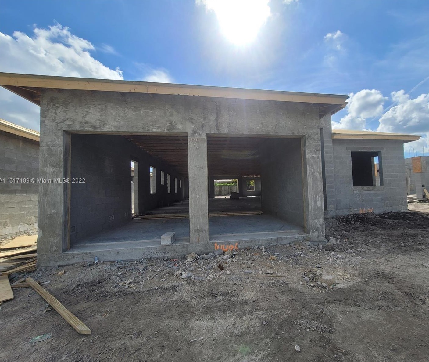 14468 16th St, Miami, FL 33175-7032