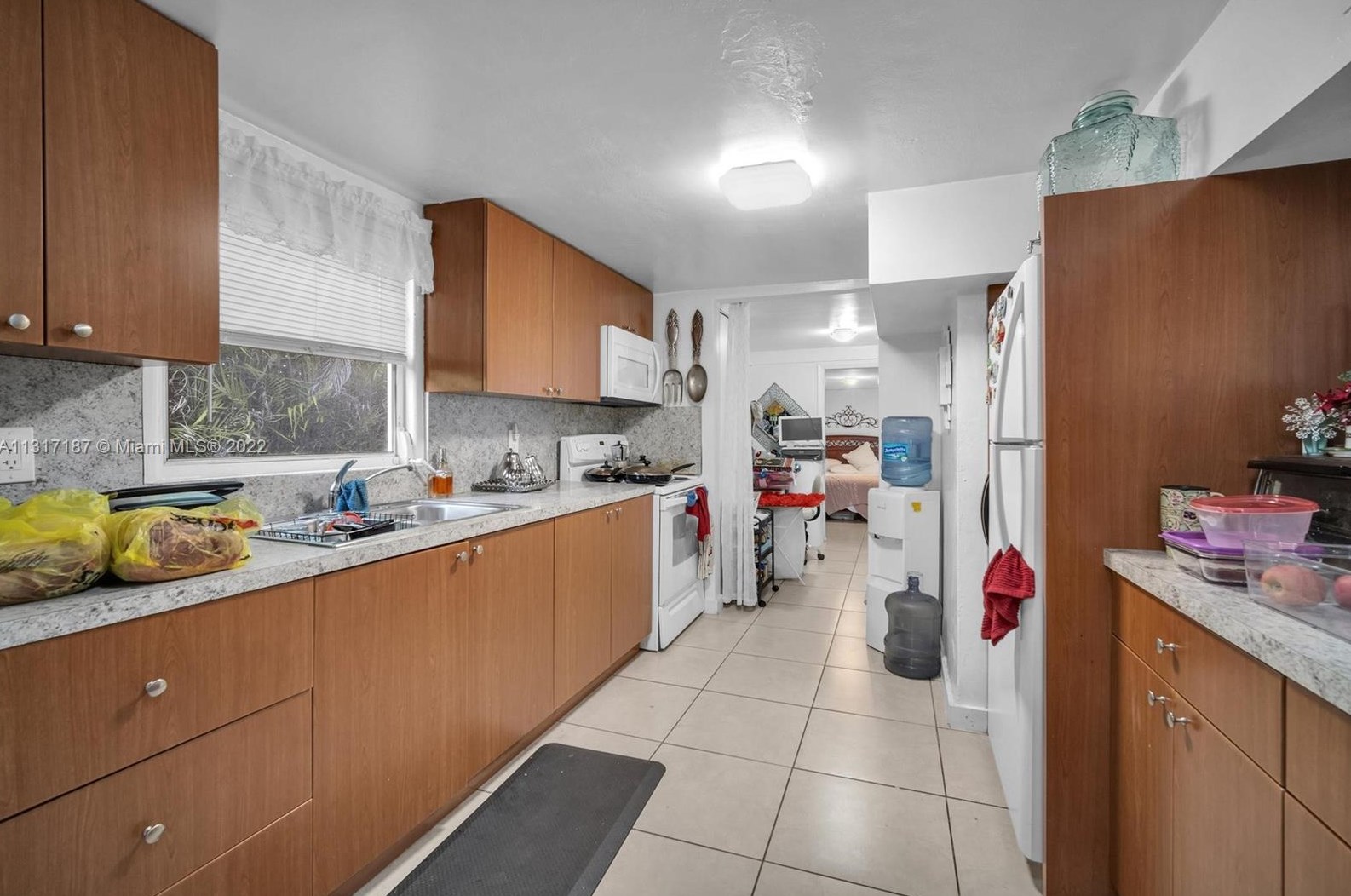 621 Glenn Pkwy, Hollywood FL 33021-5624 exterior