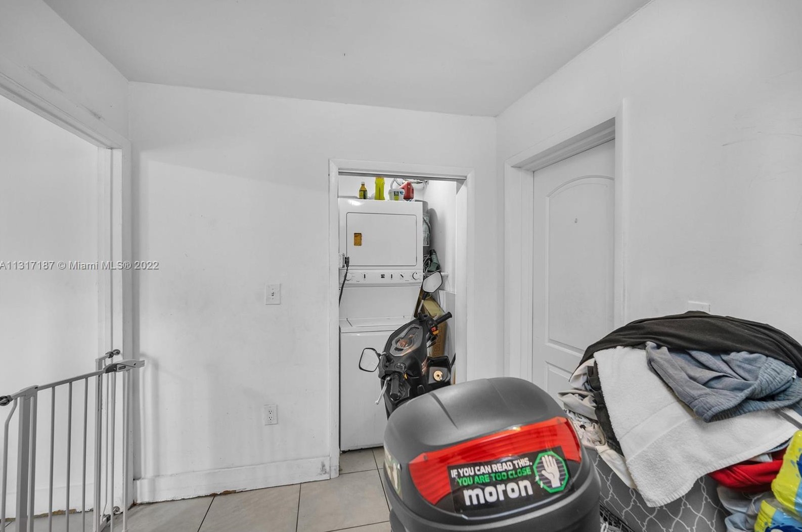 621 Glenn Pkwy, Hollywood FL 33021-5624 exterior