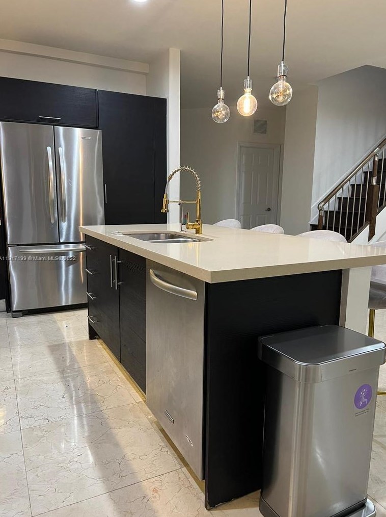 10450 Nw 69th Ter, Miami, FL 33178