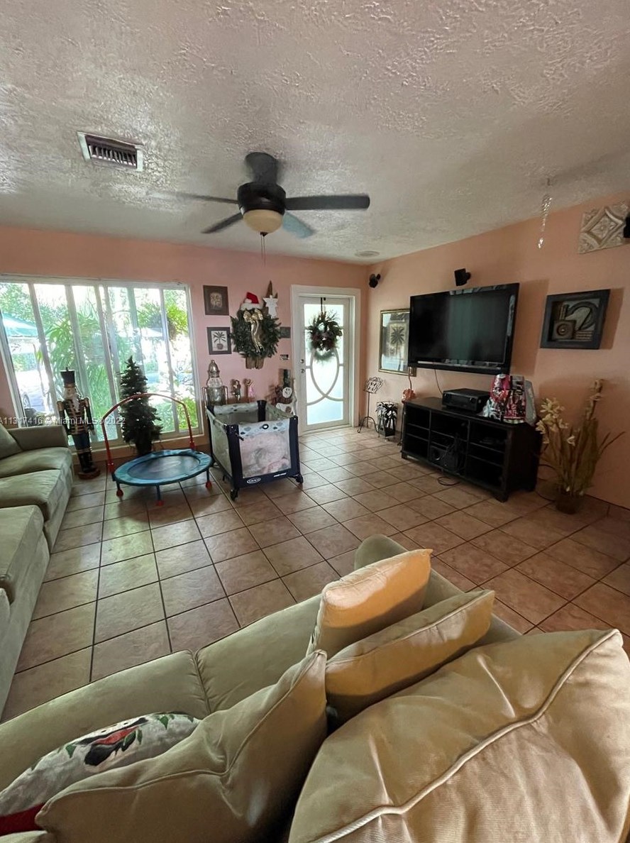 12010 186th St, Miami, FL 33177-3229
