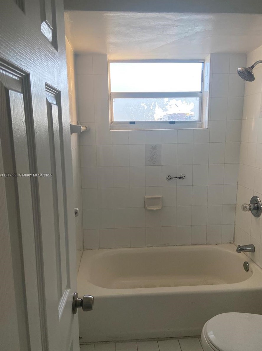 1620 Sw 1st St #9, Miami, FL 33135