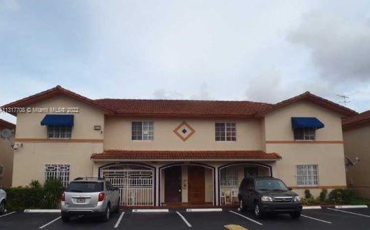 2238 74th St W #201-26, Hialeah, FL 33016