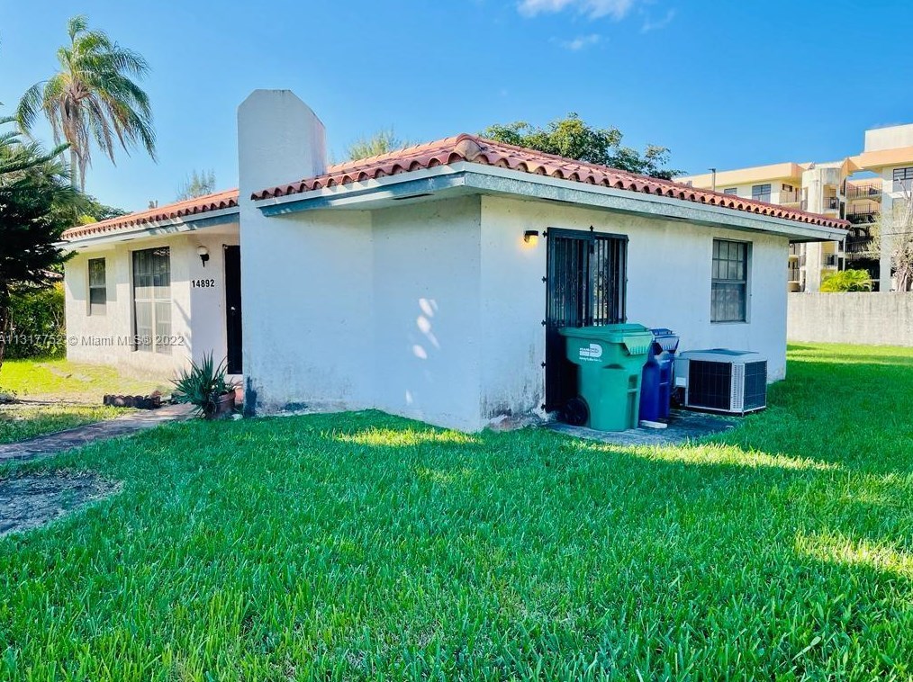 14892 7th Ave, Miami, FL 33161-2200