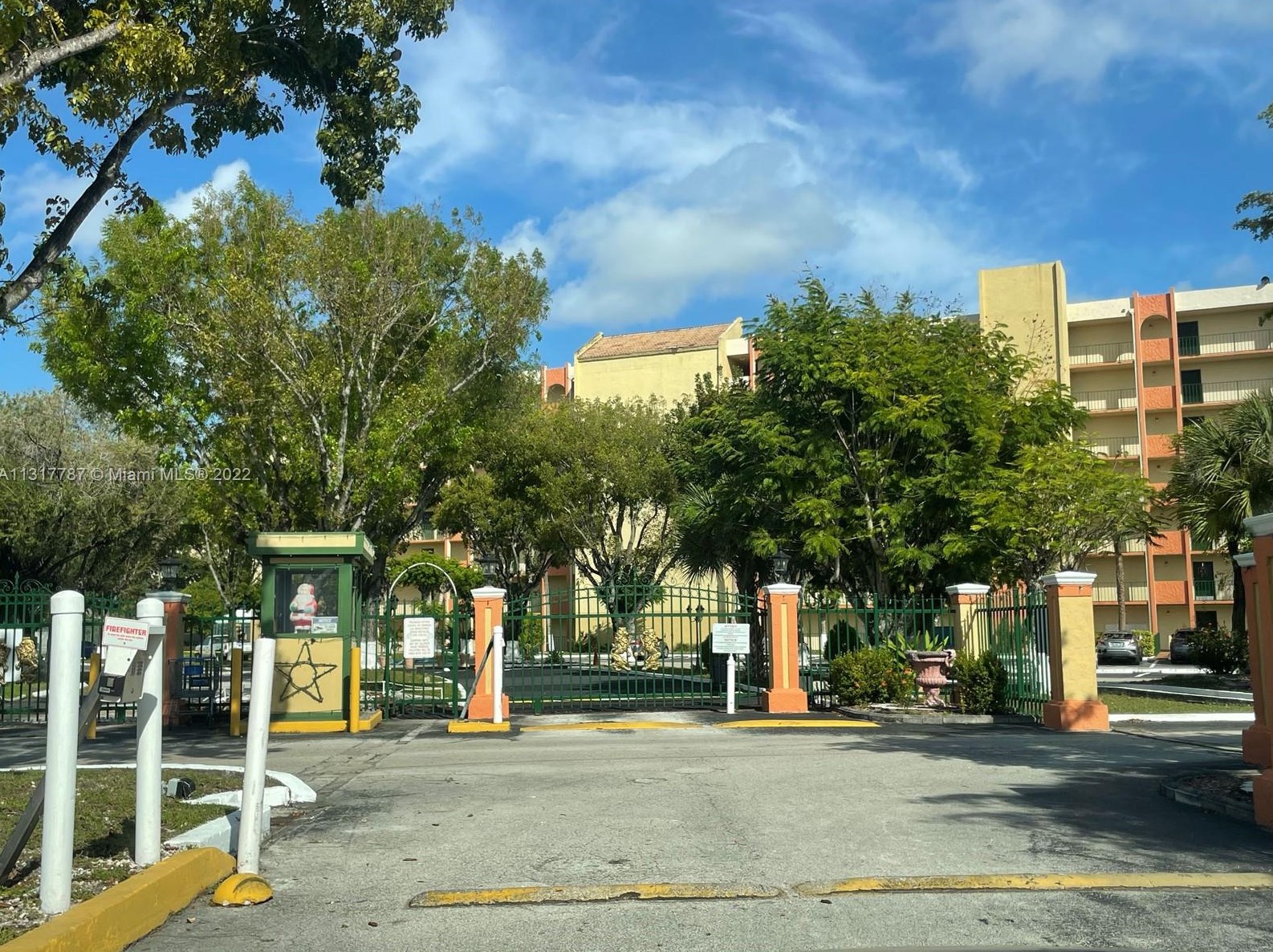 9405 W Flagler St #302d, Miami, FL 33174