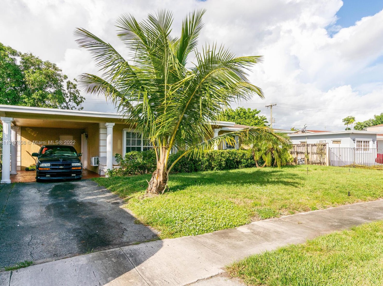 4251 172nd Dr, Miami, FL 33055-4434