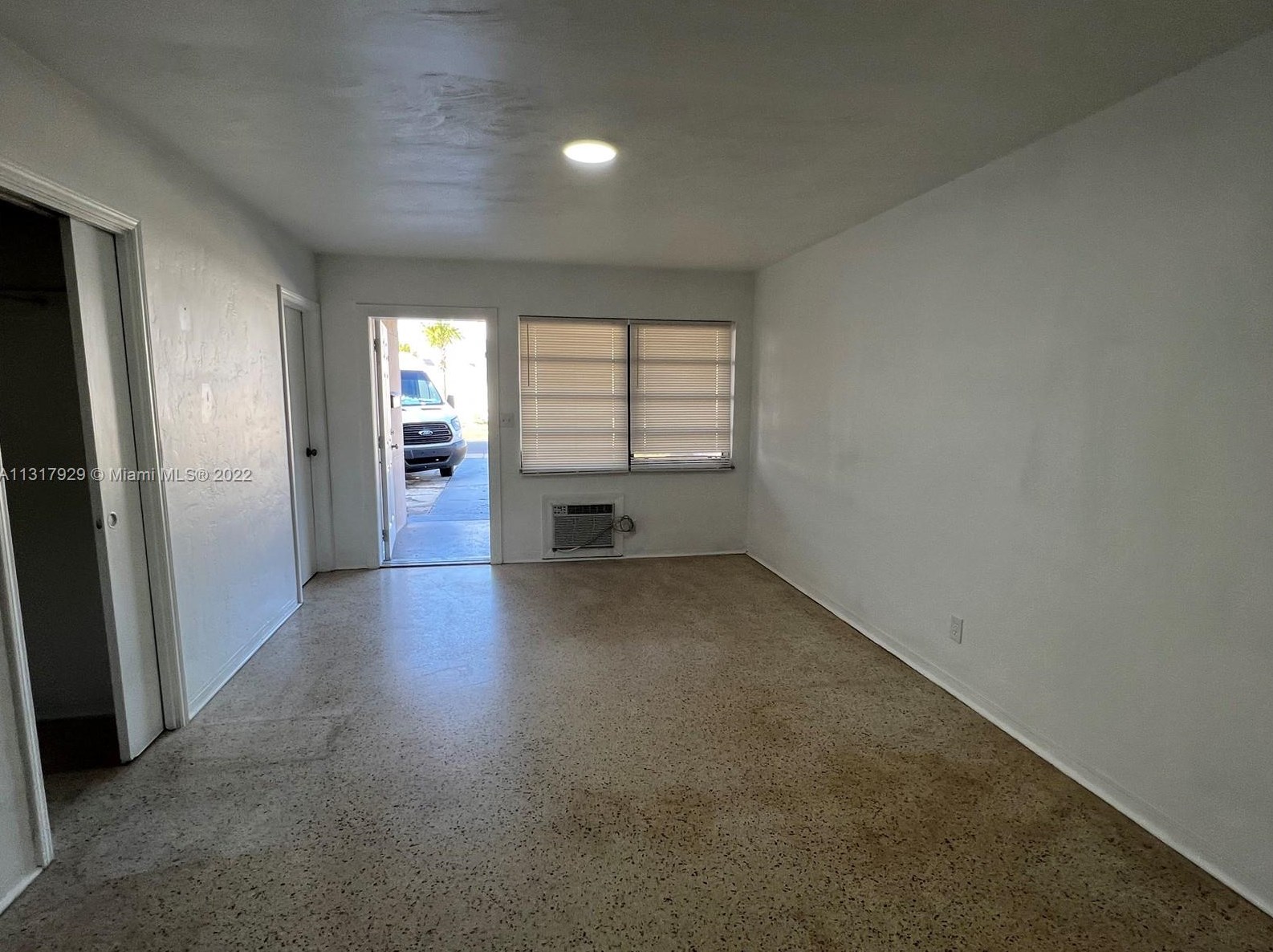 43 Sw 10th St #1-2, Dania Beach, FL 33004