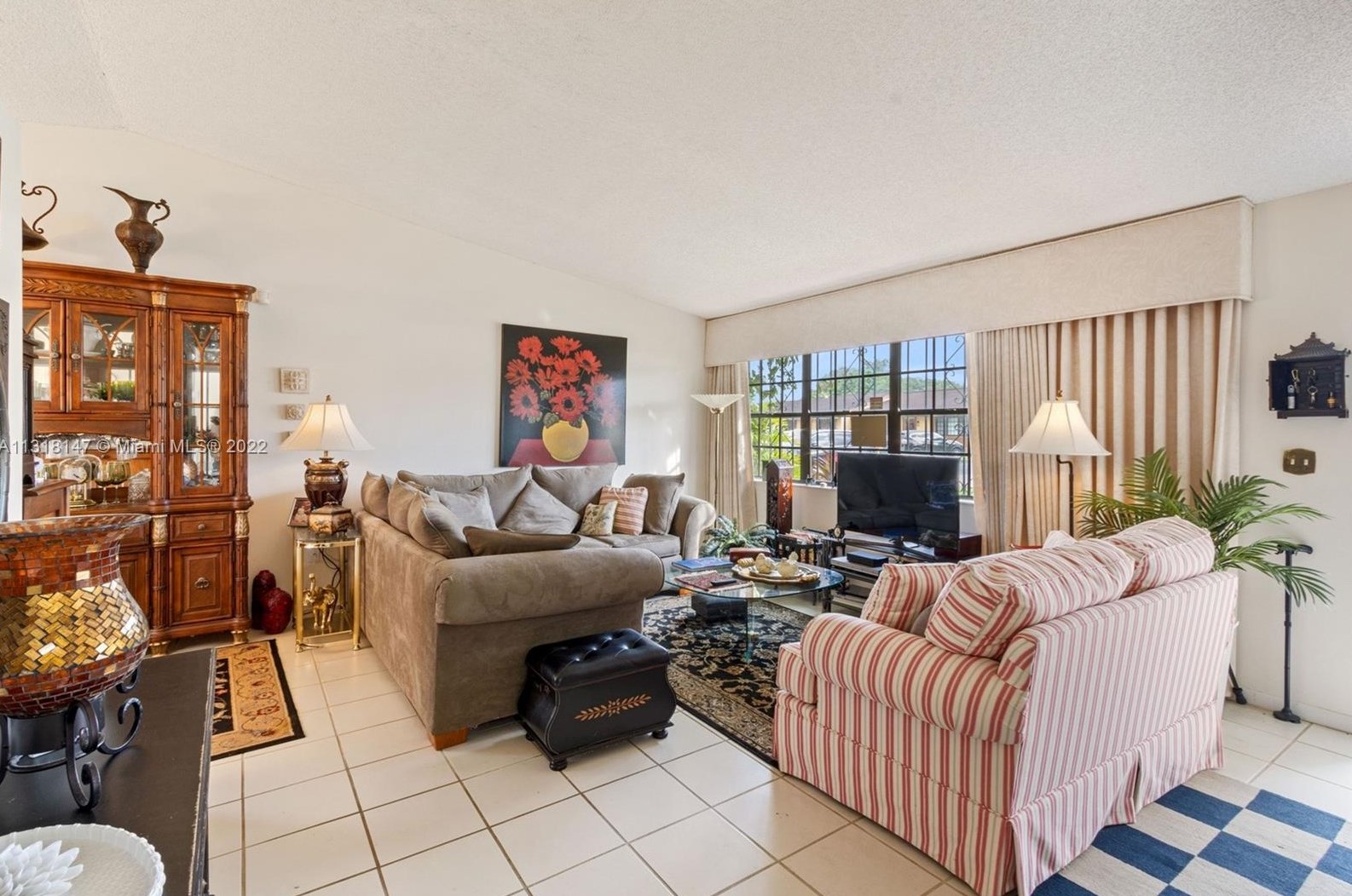 14751 84th Ter, Miami, FL 33193-1549