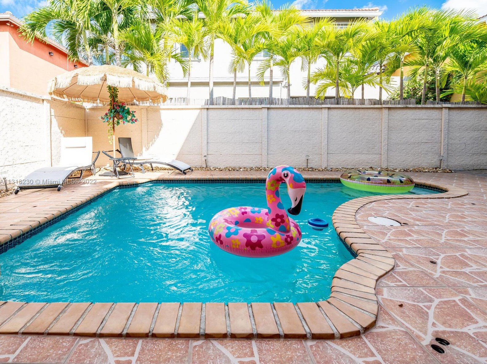 10813 51 Ln, Miami FL 33178-3562 exterior