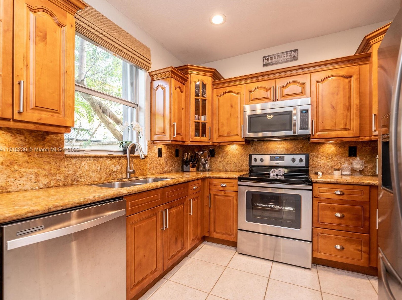 10813 51 Ln, Miami FL 33178-3562 exterior