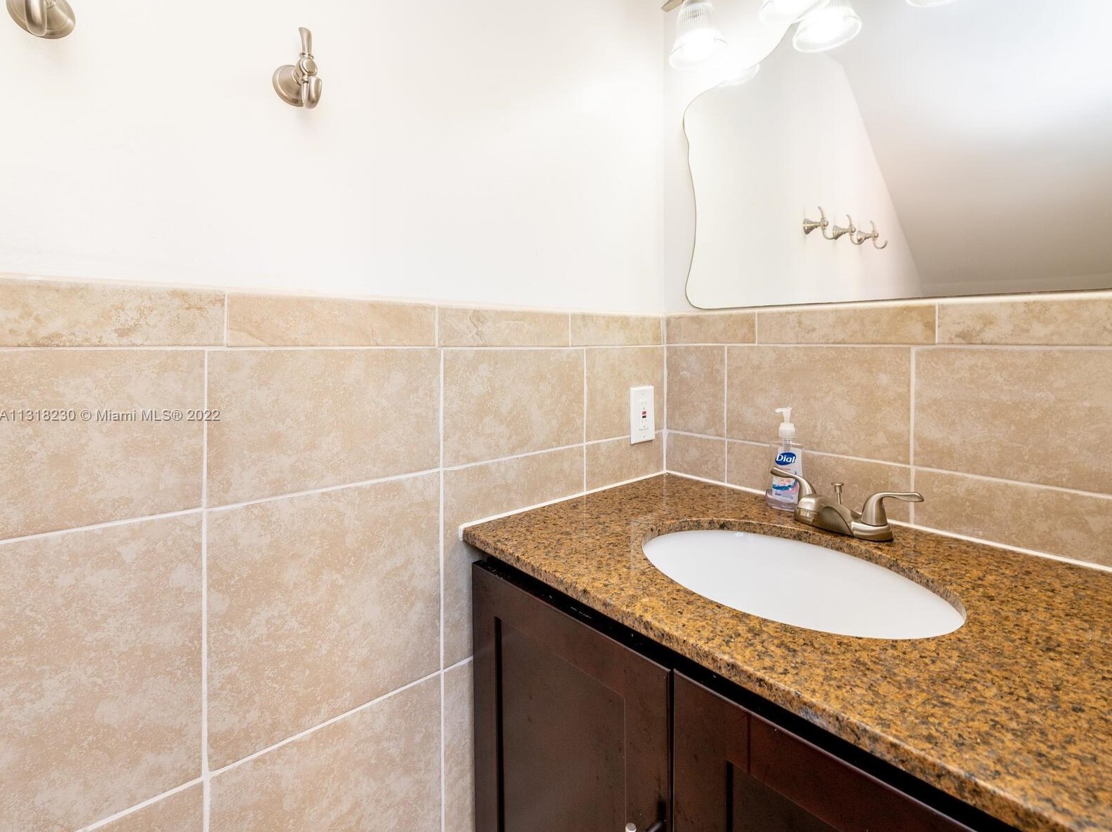 10813 51 Ln, Miami FL 33178-3562 exterior