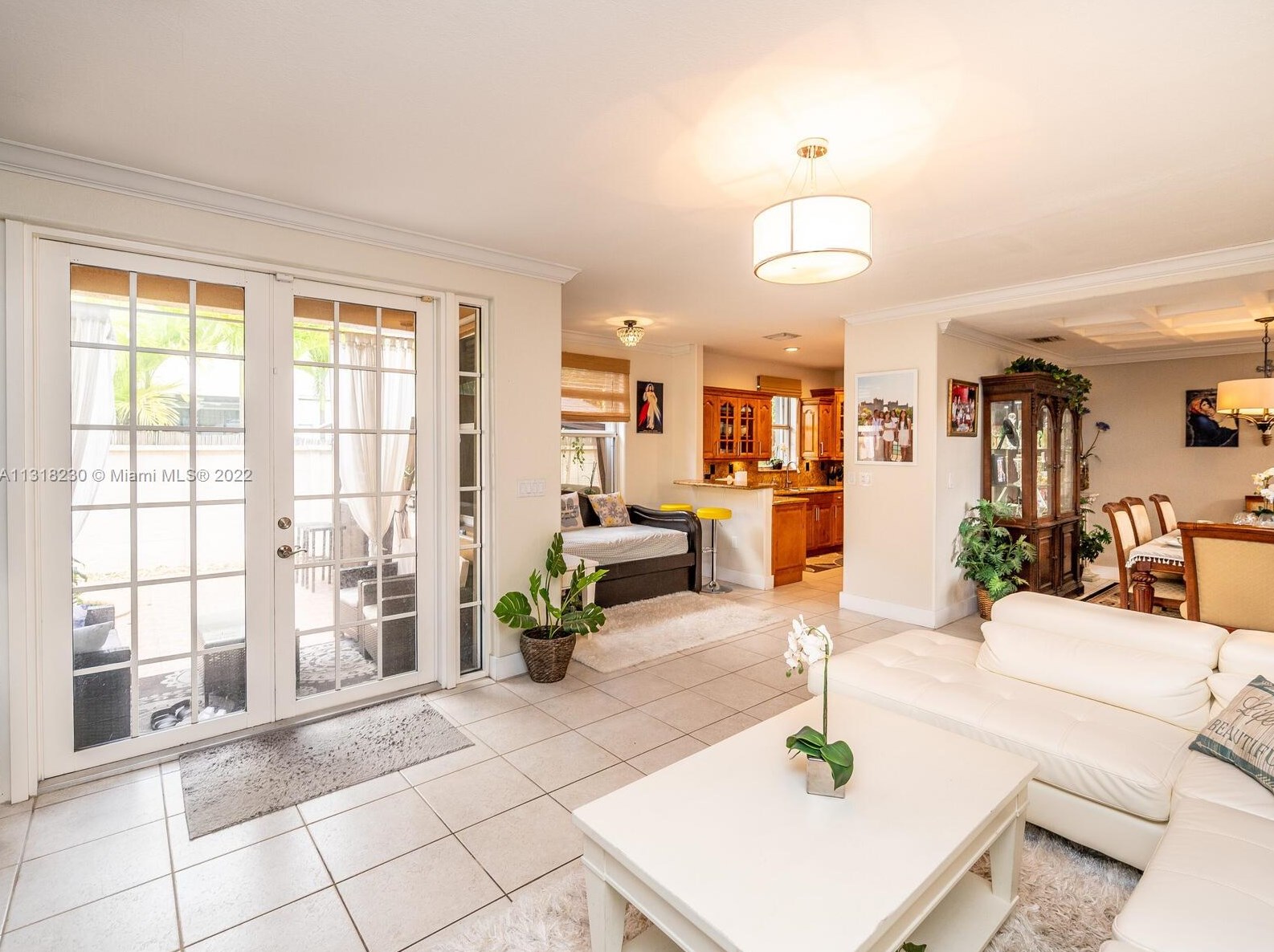 10813 51 Ln, Miami FL 33178-3562 exterior