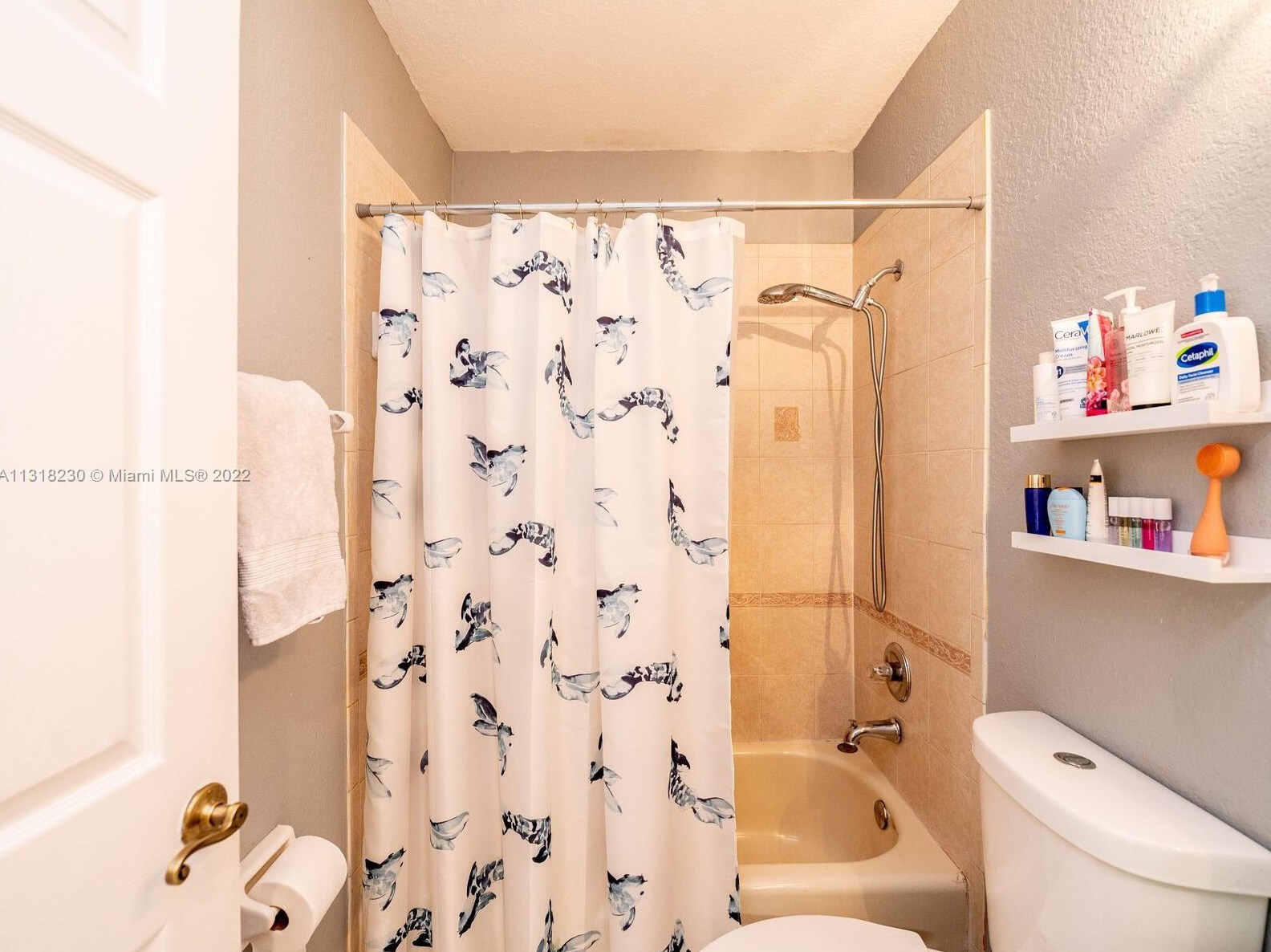 10813 51 Ln, Miami FL 33178-3562 exterior