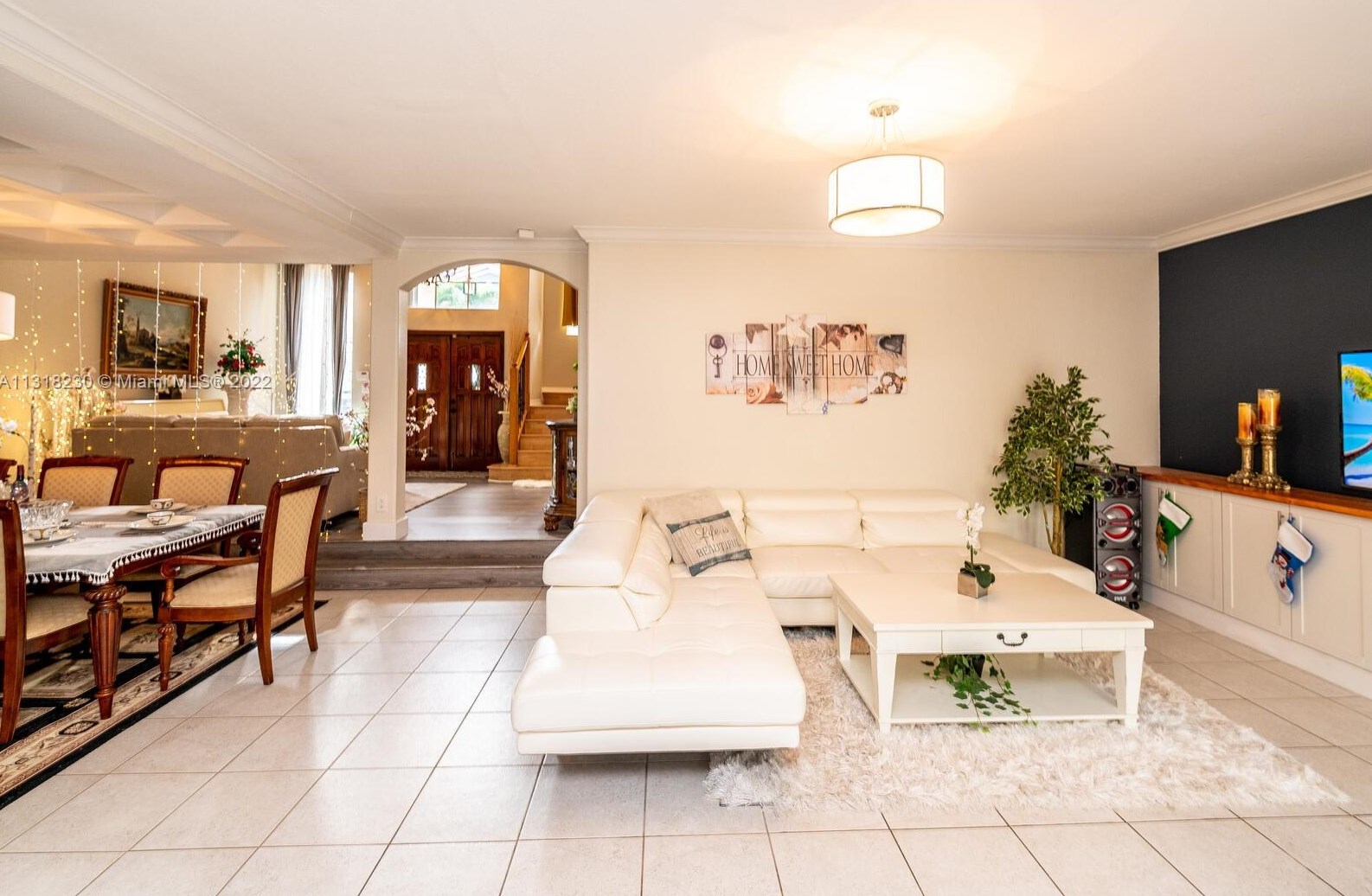 10813 51 Ln, Miami FL 33178-3562 exterior