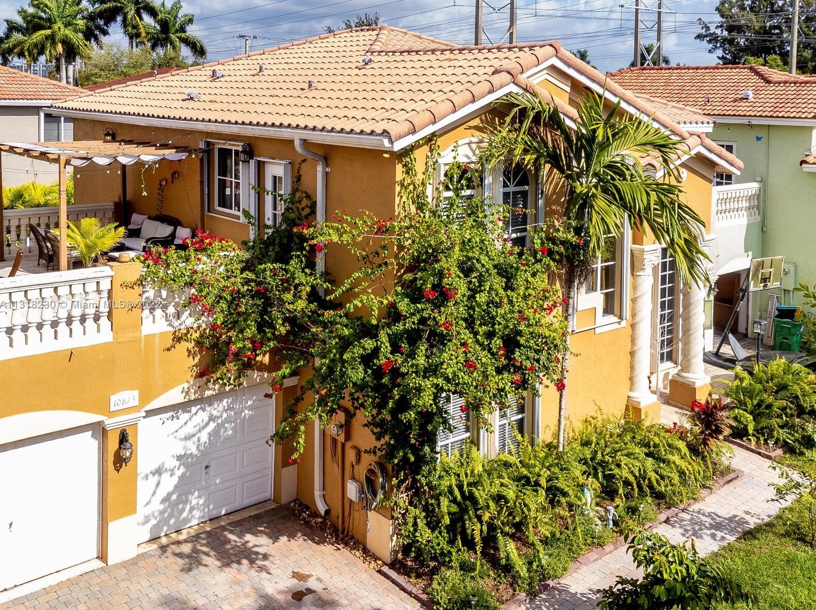 10813 51 Ln, Miami FL 33178-3562 exterior