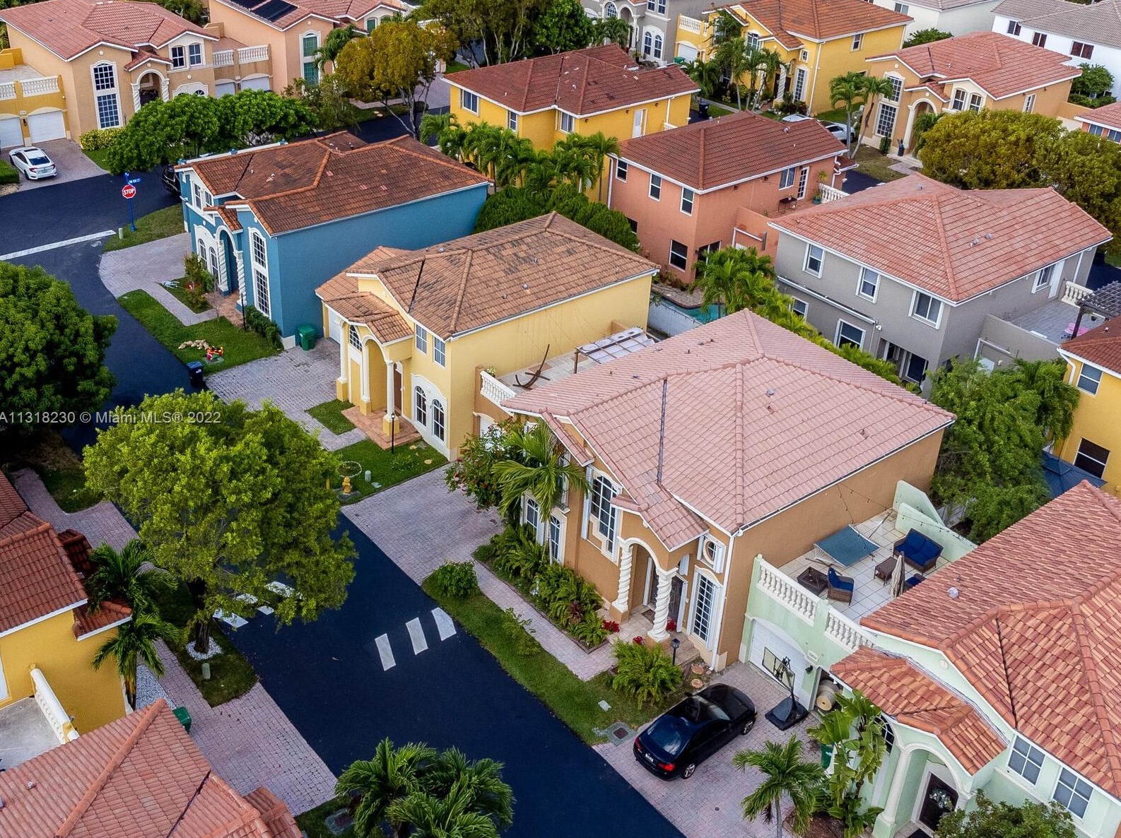 10813 51 Ln, Miami FL 33178-3562 exterior