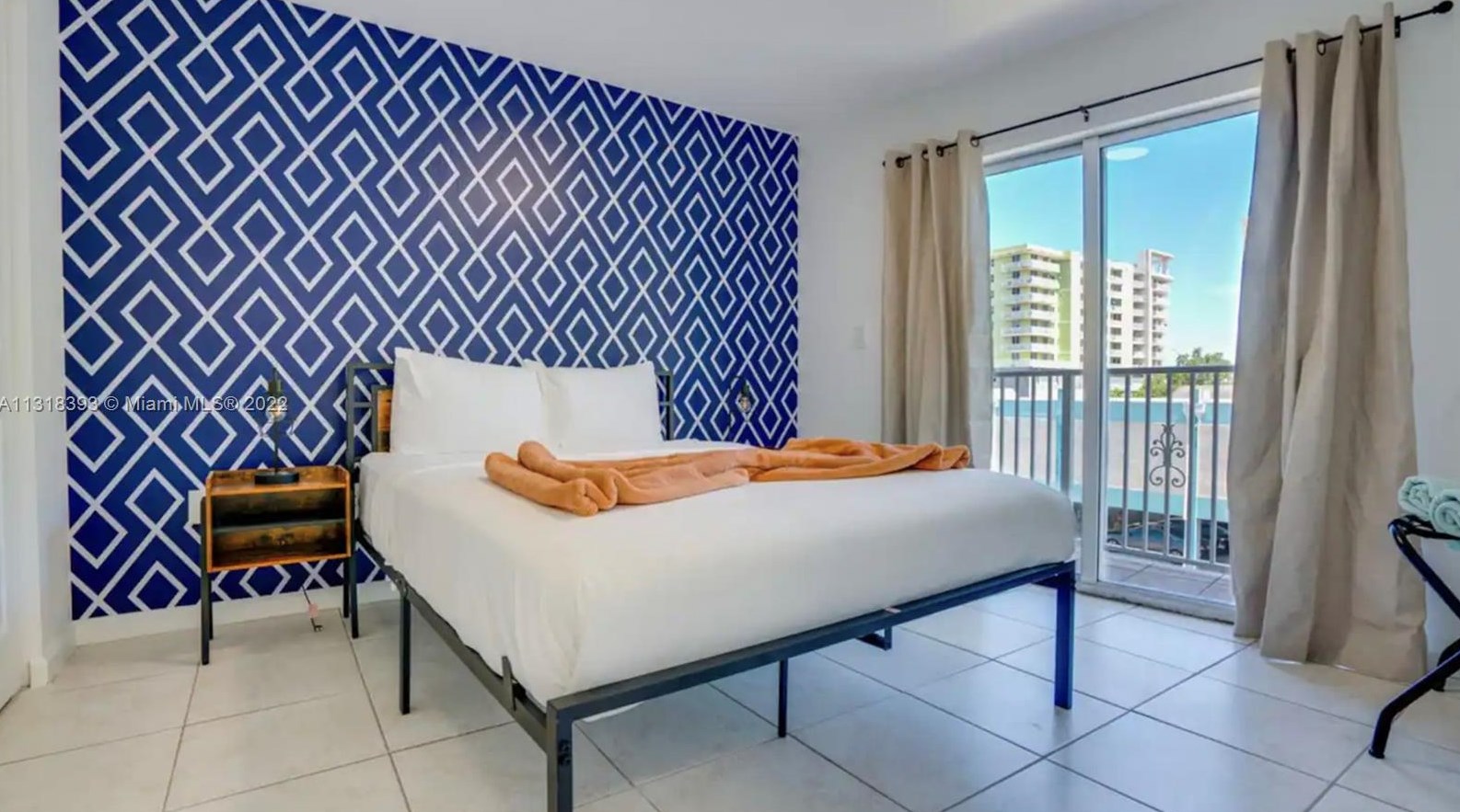 328 12th Ave Nw #8, Miami, FL 33128