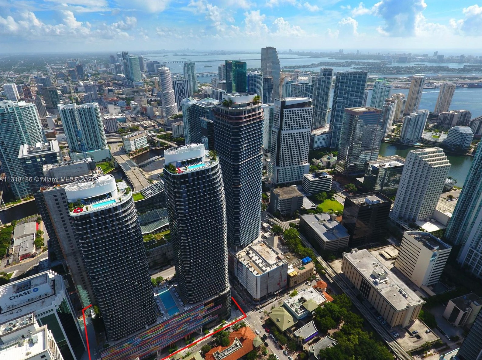 45 Sw 9th St #1609, Miami, FL 33130