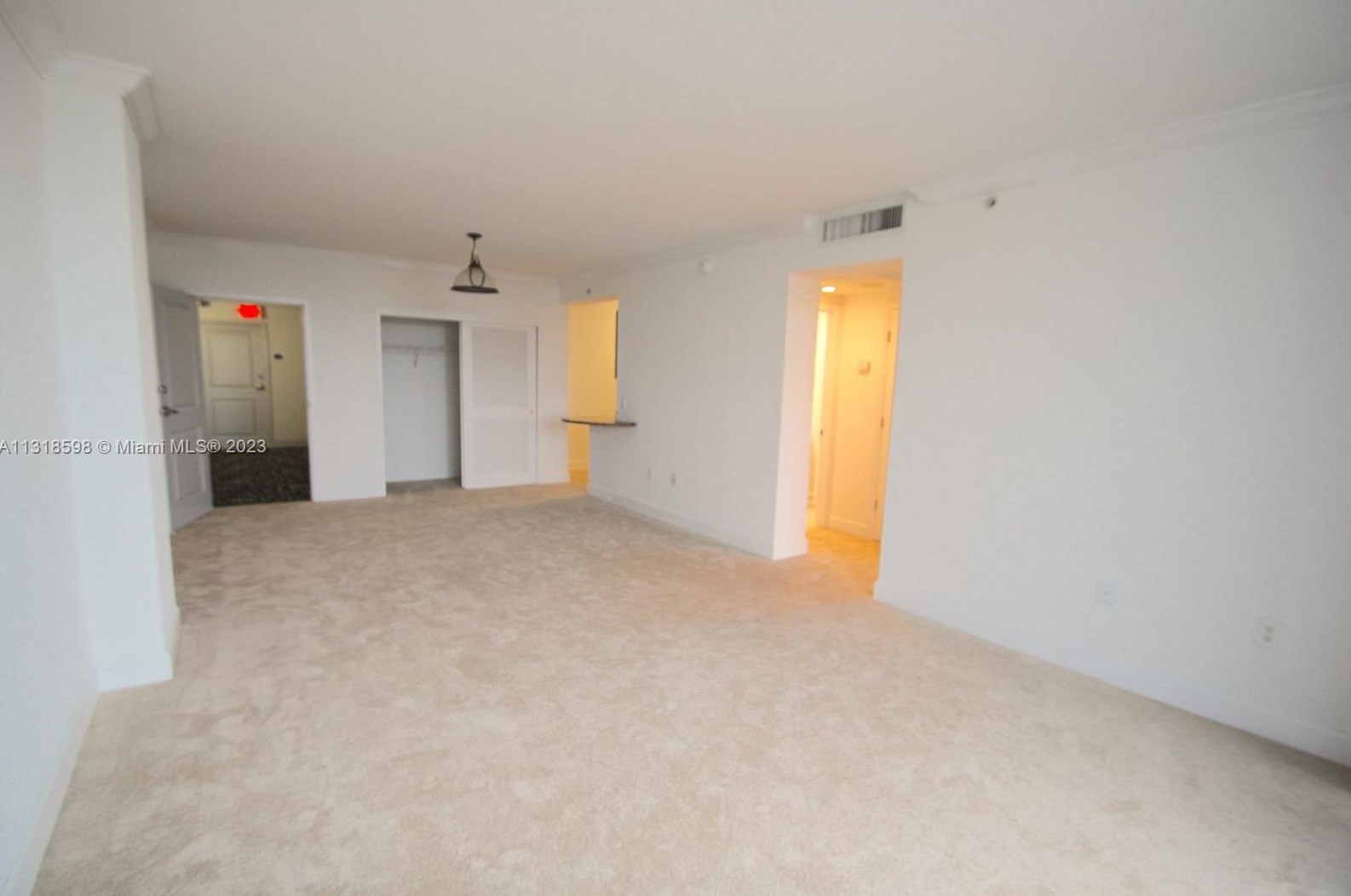 401 69th St Apt 309, Miami, FL 33141