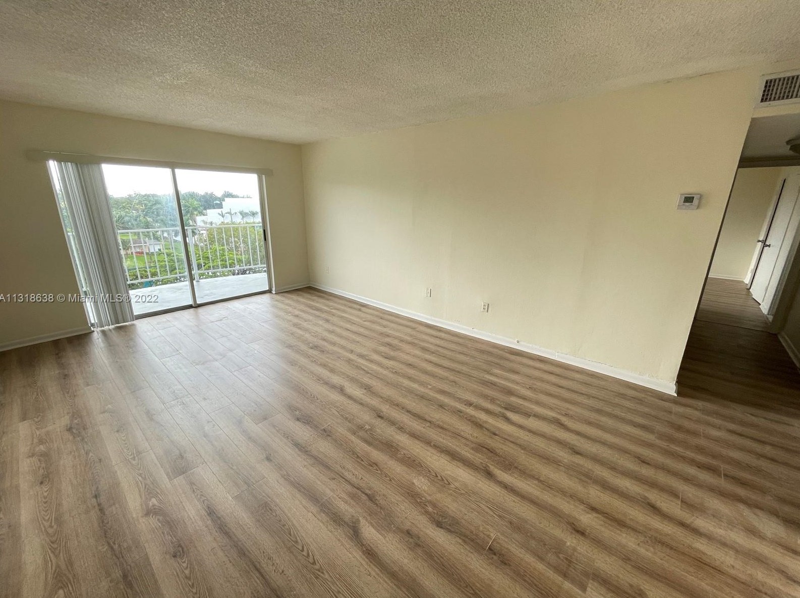492 Nw 165 St Rd #c-609, Miami, FL 33169