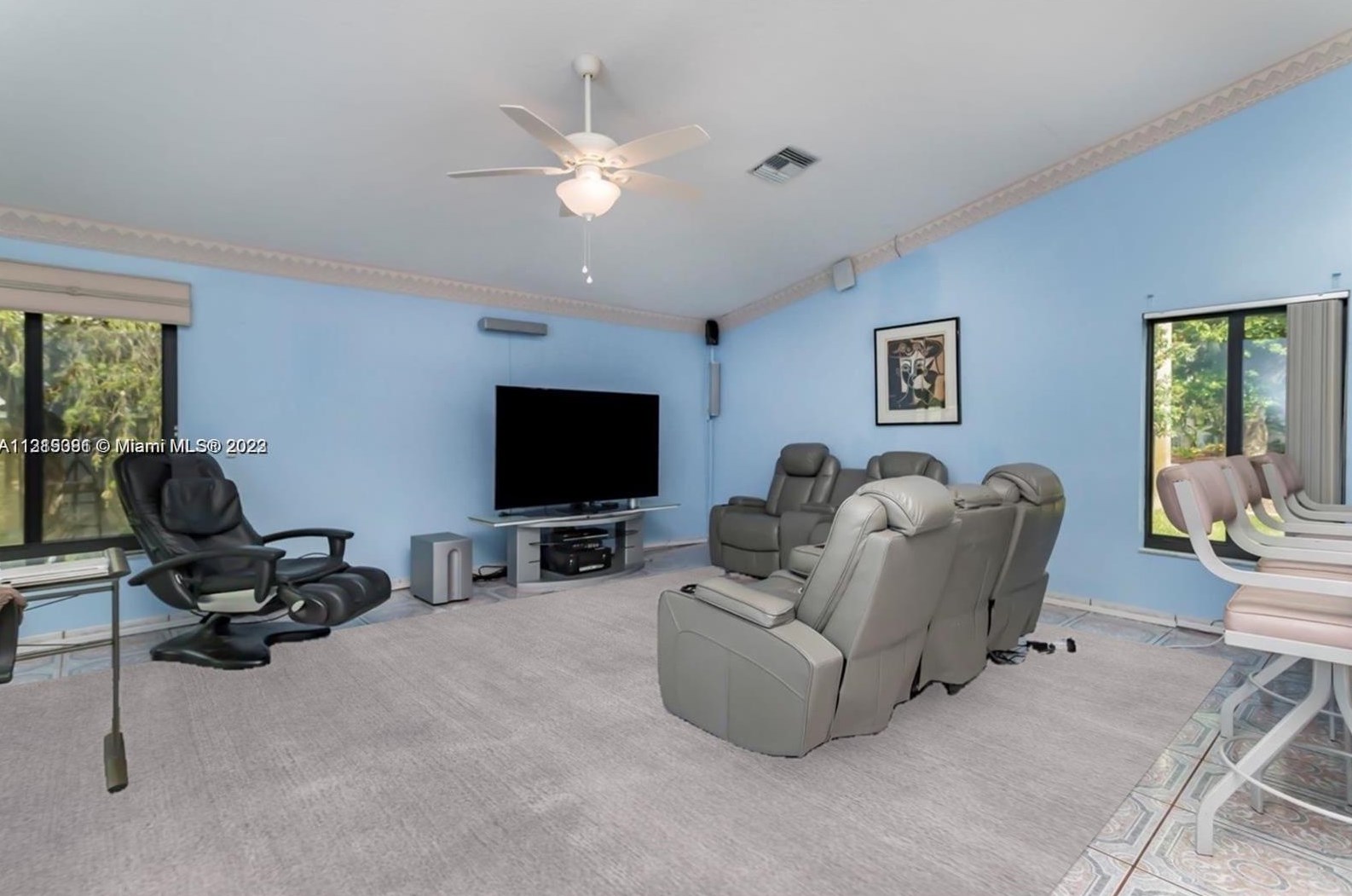 9801 Forest Dr, Hollywood FL  33025-4415 exterior