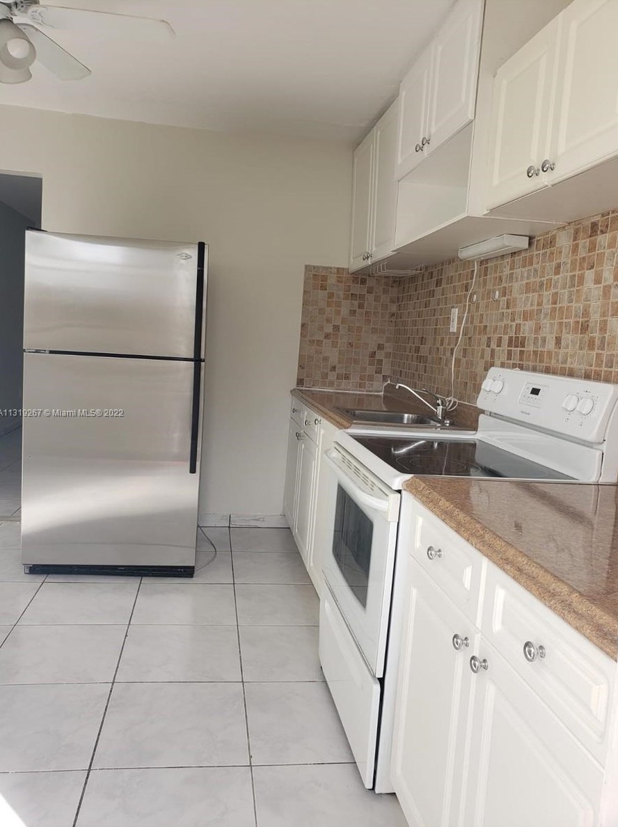 554 Ne 68th St #2, Miami, FL 33138