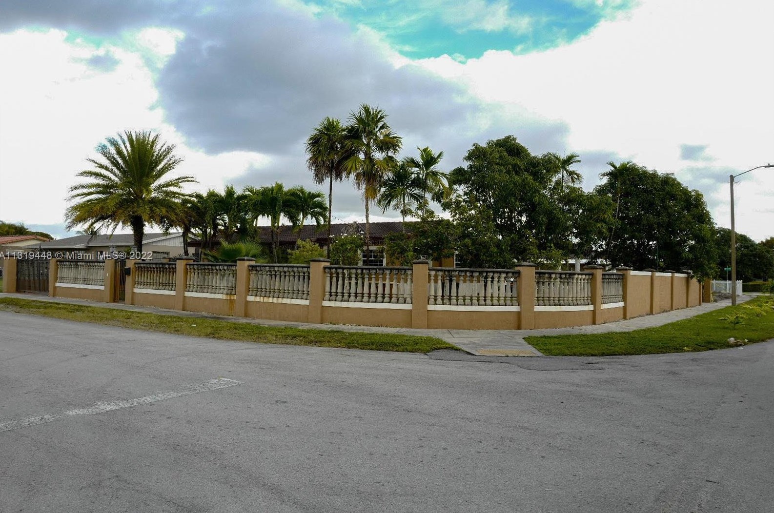 18605 48th Ave, Miami, FL 33055-2525