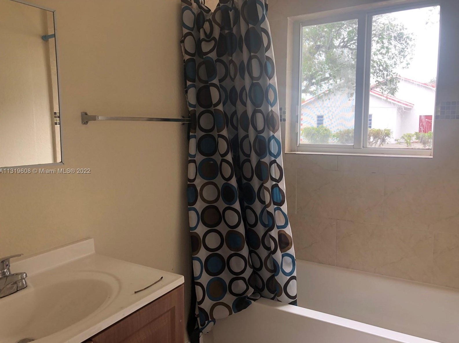 1940 Washington Ave #6, Miami, FL 33054