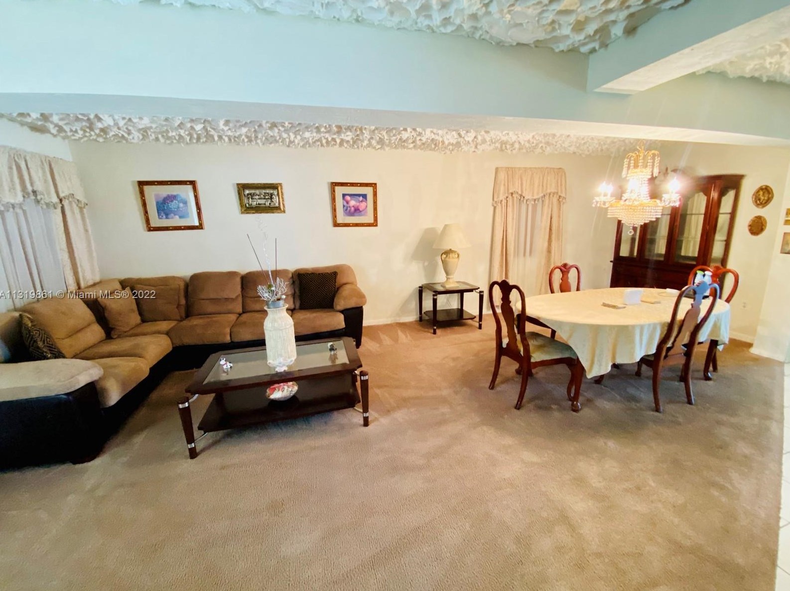 6521 57th Pl, Miami, FL 33143-3684