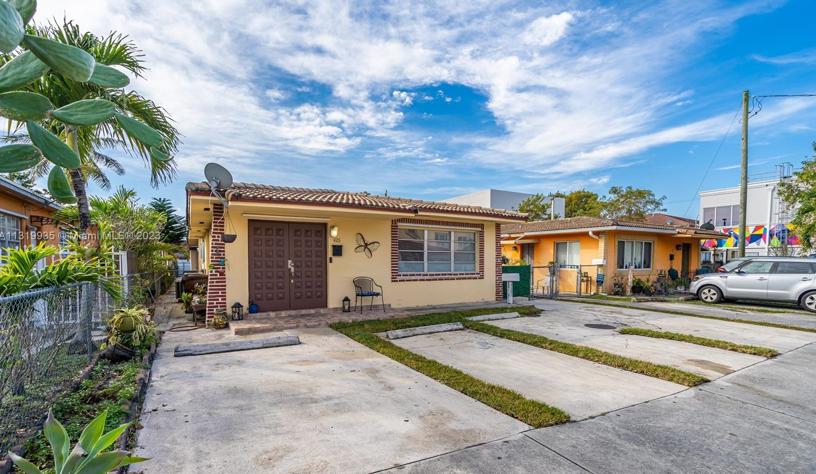 426 E 41st St, Hialeah, FL 33013