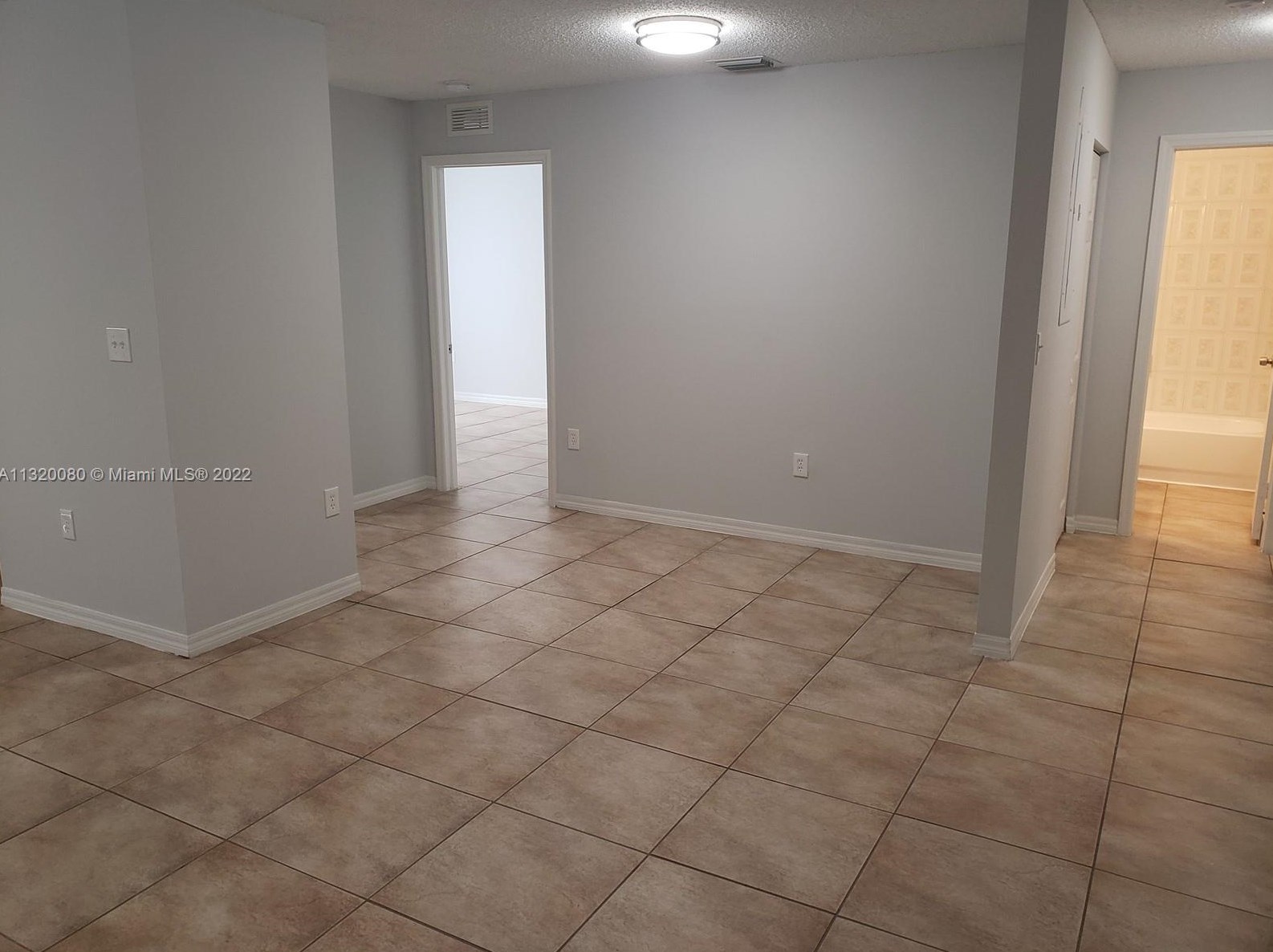 9440 Sw 169th St, Miami, FL 33157