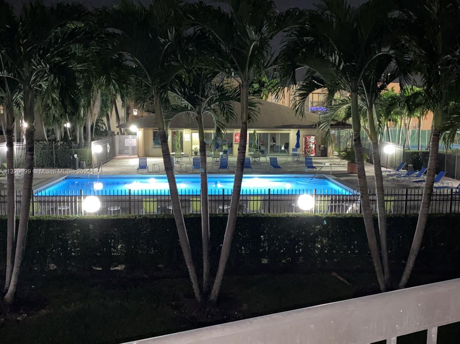 10985 Sw 107th St #212, Miami, FL 33176