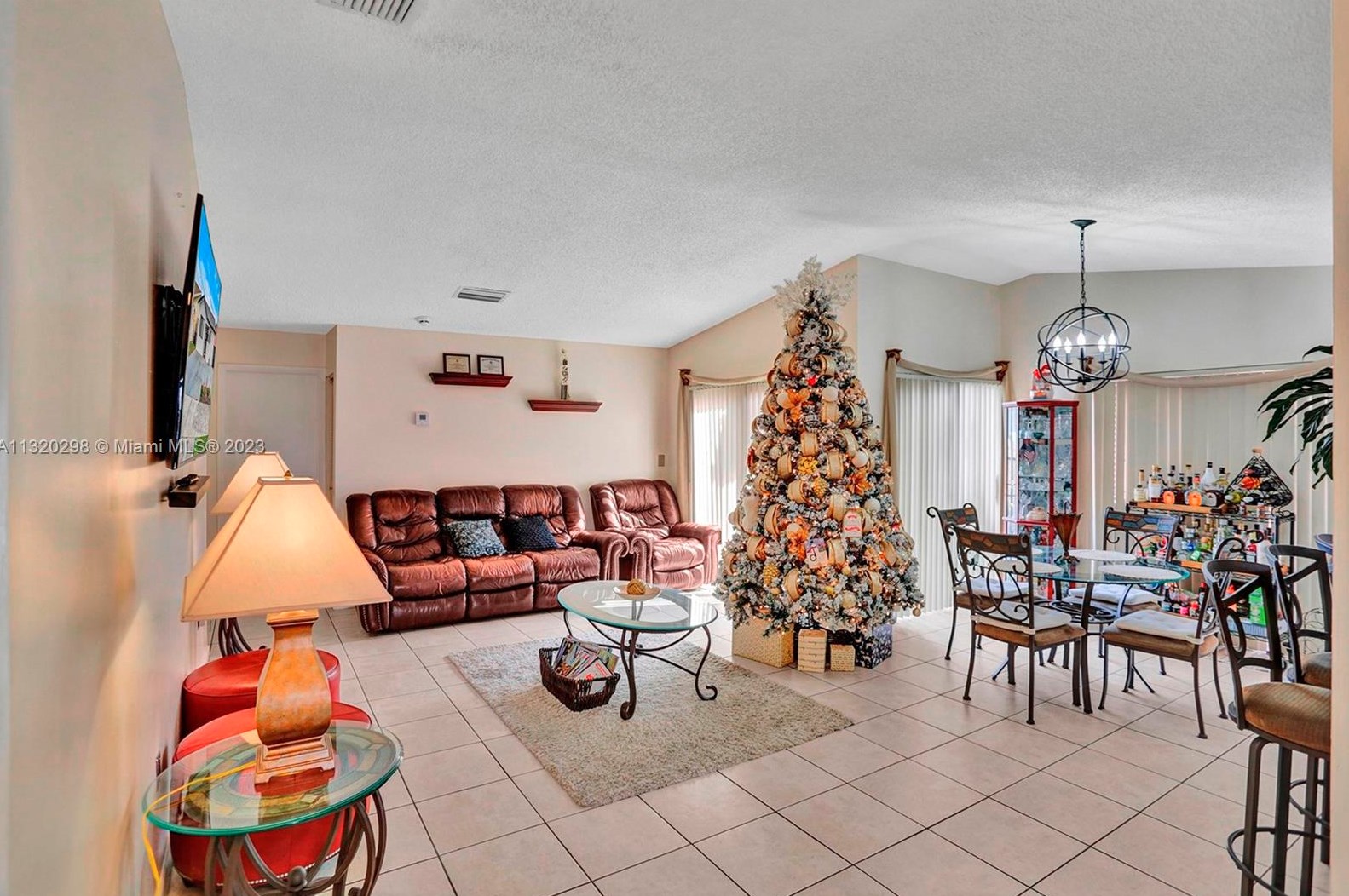 5351 27th Pl, Miami, FL 33142-3577