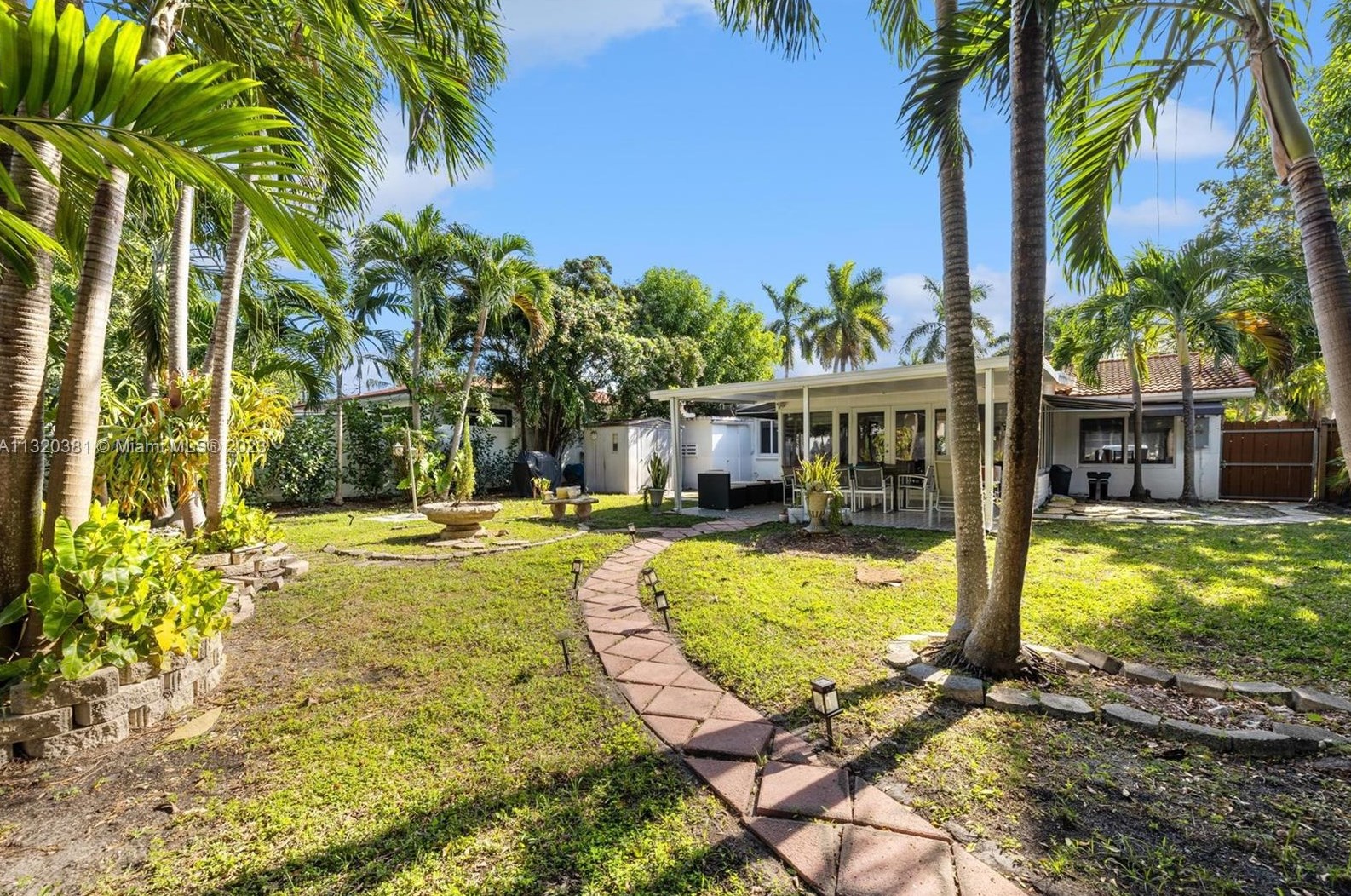 1601 110th St, Miami FL  33161-7414 exterior