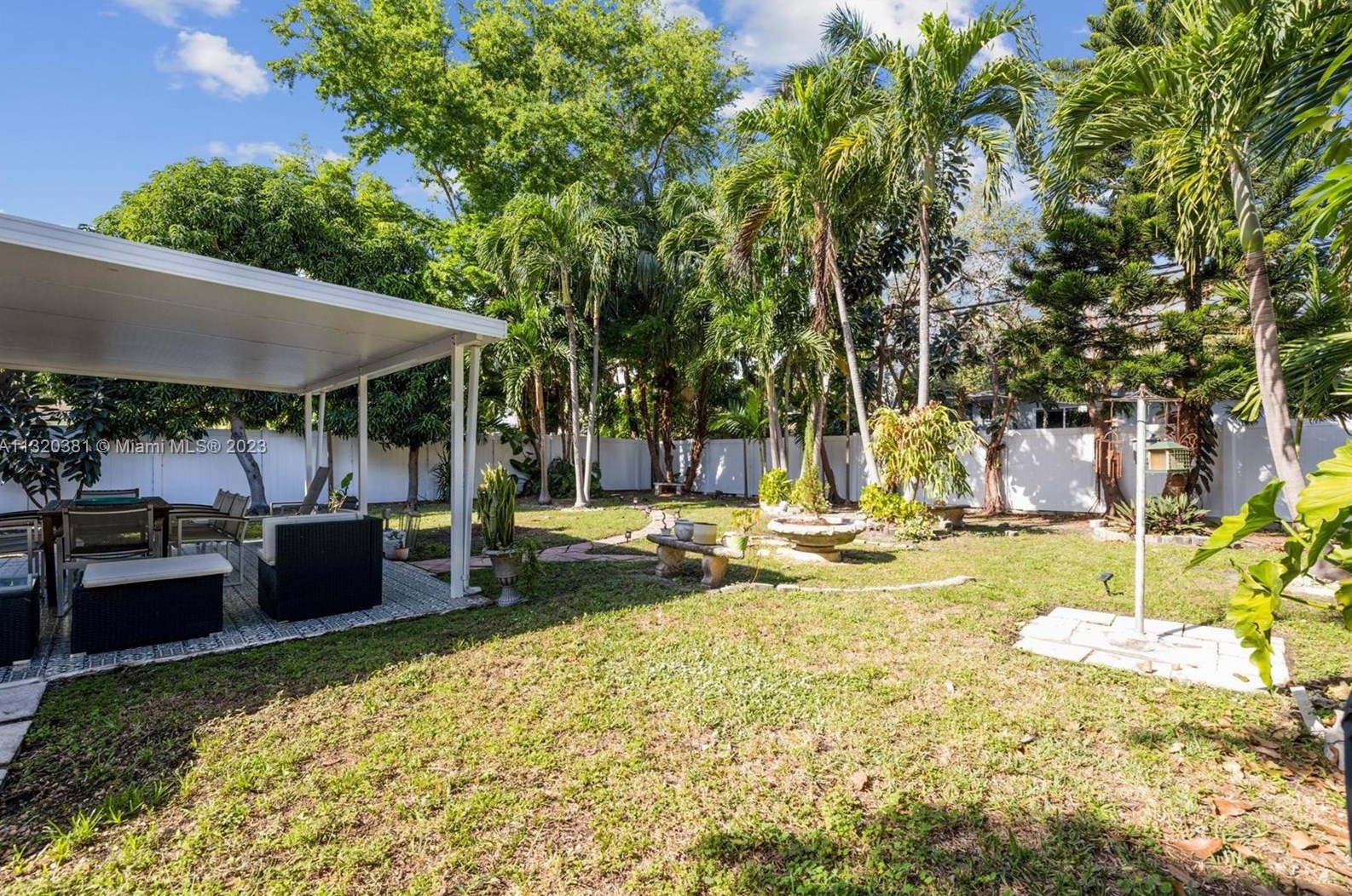 1601 110th St, Miami FL  33161-7414 exterior