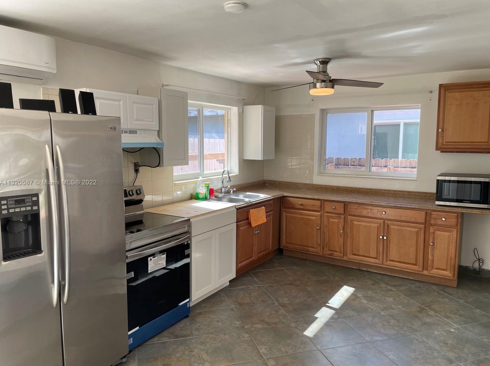 320 Rosedale Dr, Miami, FL 33166-4973
