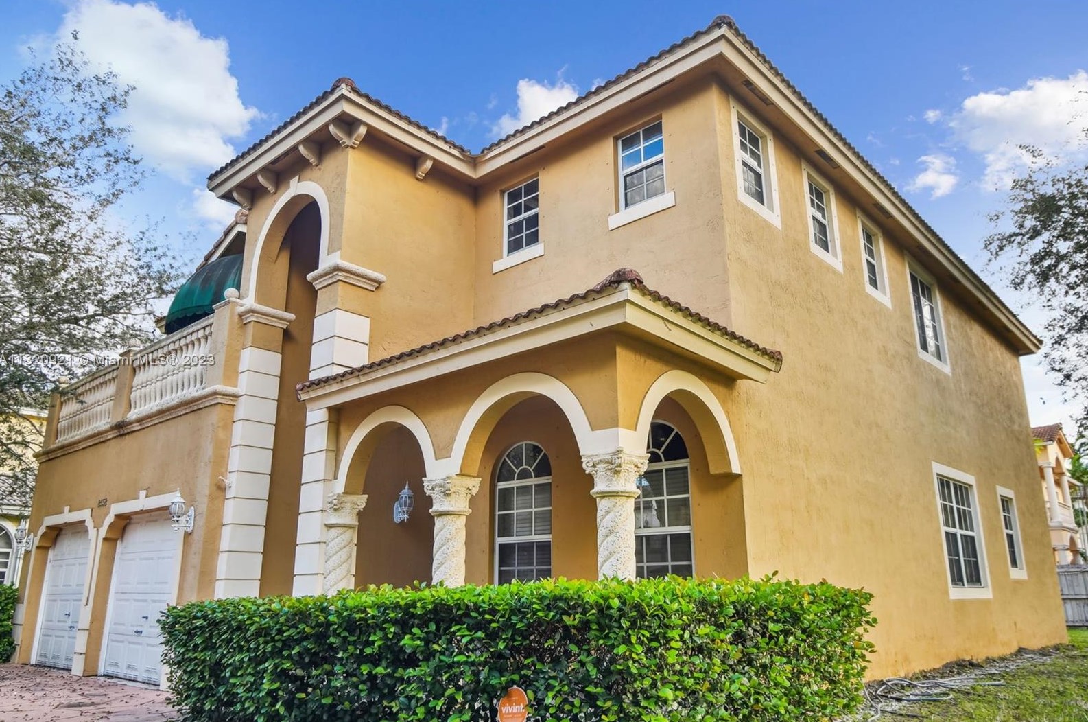 8558 Nw 163rd Terrace, Hialeah, FL 33016