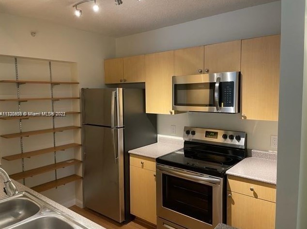 1900 Van Buren St #220b, Hollywood, FL